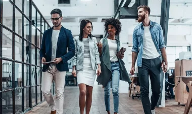 Sərt və rahat dress-kodun fərqi