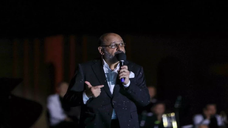 Eyyub oxudu, çinlilər OYNADI - VİDEO