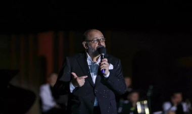 Eyyub oxudu, çinlilər OYNADI - VİDEO