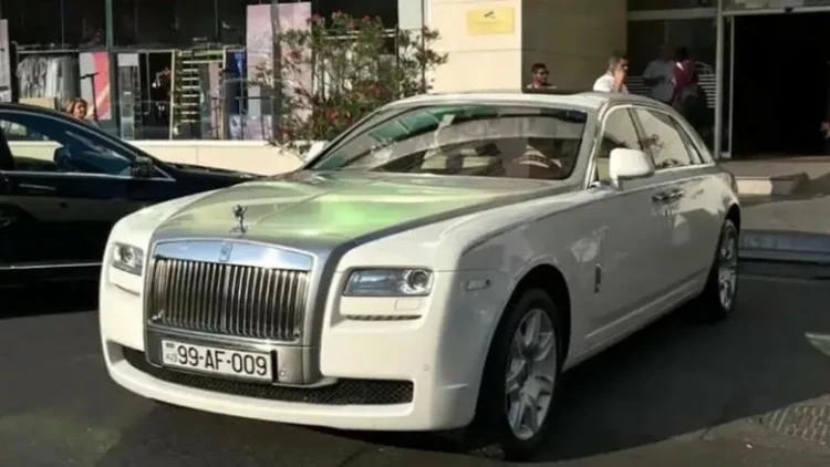 Bakıda müsadirə edilən “Rolls Royce” məşhur biznesmenin imiş