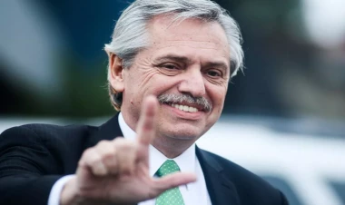 Keçmiş prezident vəzifə vaxtı arvadını döyürmüş