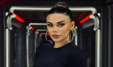 Aysun ilk dəfə qızının FOTOsunu göstərdi