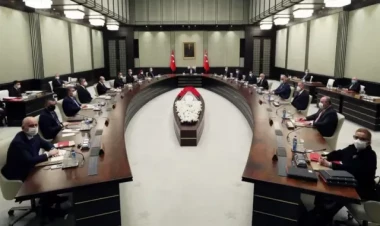 Ərdoğan 5 naziri vəzifədən qovacaq