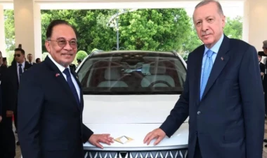 Ərdoğana İrem Dericinin mahnısı ilə təşəkkür etdi - VİDEO