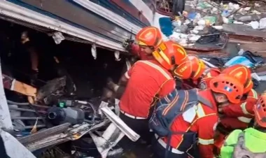 Qvatemalada avtobus dərəyə aşdı - 51 nəfər öldü