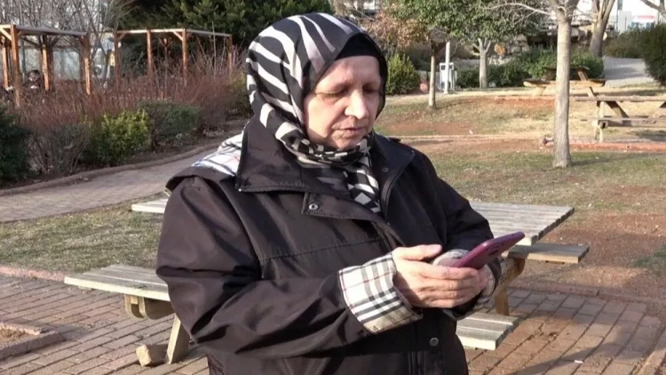 2 ildir zəlzələdə itən atasını axtarır - Dağıntılar altında qalıb? - FOTO