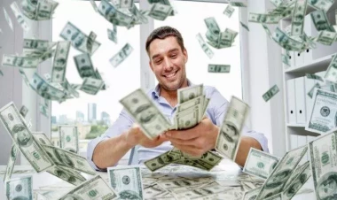 Evindən qəpik tapdı, milyonçu oldu - Maraqlı HADİSƏ