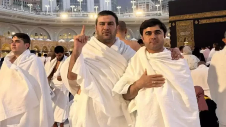 Məşhur xanəndə Məkkə ziyarətində - FOTO