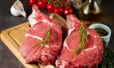 Bu insanlar qırmızı ət yeməyi 