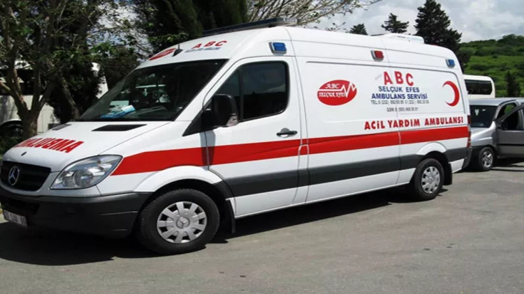 Türkiyədə müəllimləri daşıyan avtobus aşdı: yaralananlar var