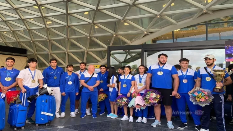 Cüdo üzrə Avropa çempionatında birinci yer tutan millimiz Vətənə qayıdıb