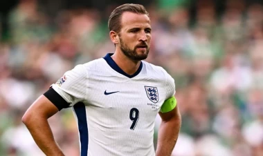 Harri Keynə yubiley hədiyyəsi