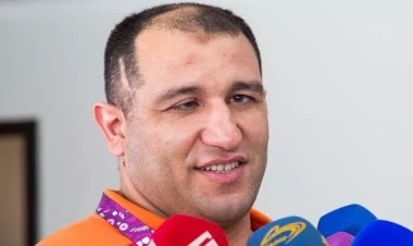 İlham Zəkiyev: “Vətənimiz Azərbaycana başımız dik, alnımız açıq geri dönürük”