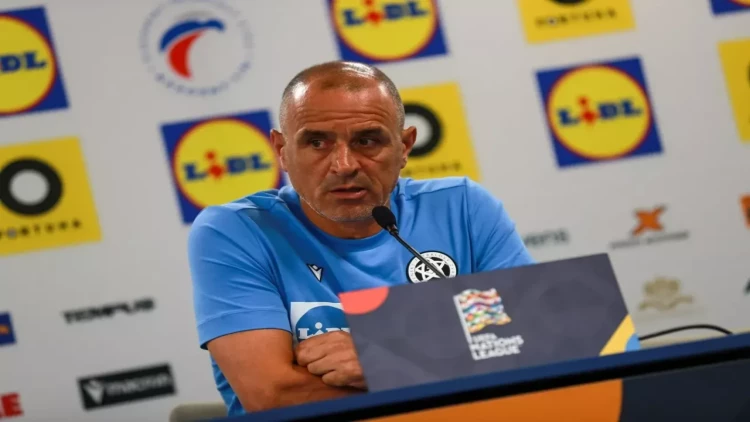 Slovakiyanın baş məşqçisi: 