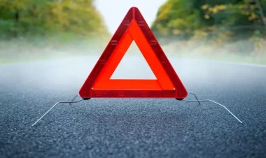 Yasamalda qəza oldu - İşıqfor yararsız hala düşdü