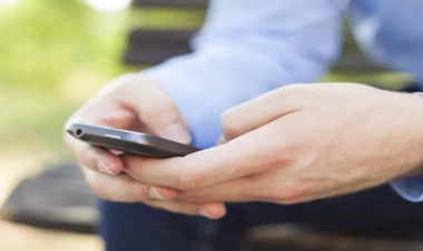 Bloqerin şəklini paylaşıb ərini şantaj etdi