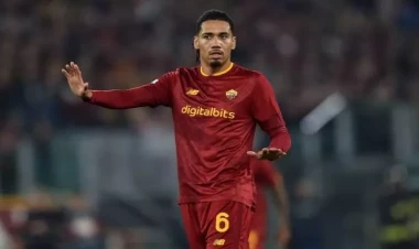 Smollinq iki il Ərəbistan klubunda