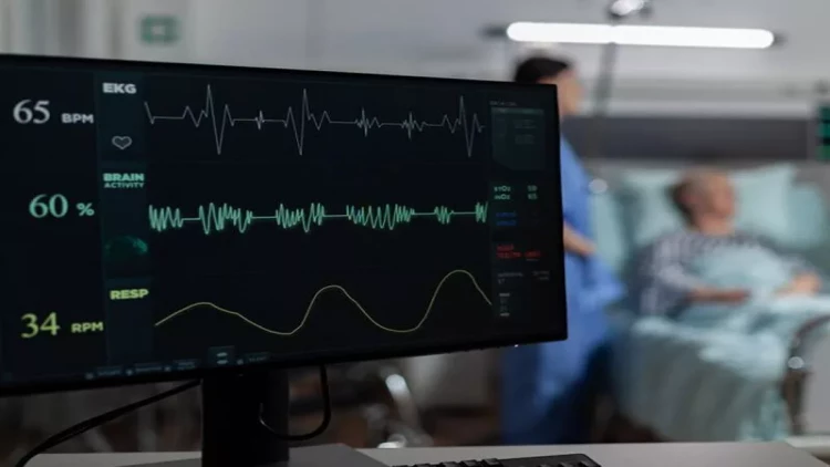 Azərbaycanda süni nəfəs aparatı pasiyentin qida borusuna qoşulub, xəstə ölüb