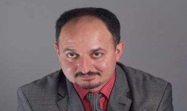 Eybəcər “doğruların” nağılı