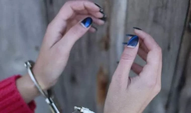 Bakıda 45 yaşlı kişi bıçaqlandı - 26 yaşlı arvadı tutuldu