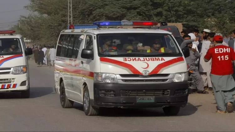 Pakistanda məktəb mikroavtobusu atəşə tutuldu