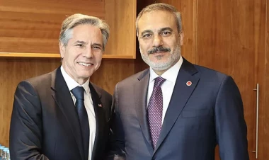 Hakan Fidan Blinkenlə telefonla danışdı