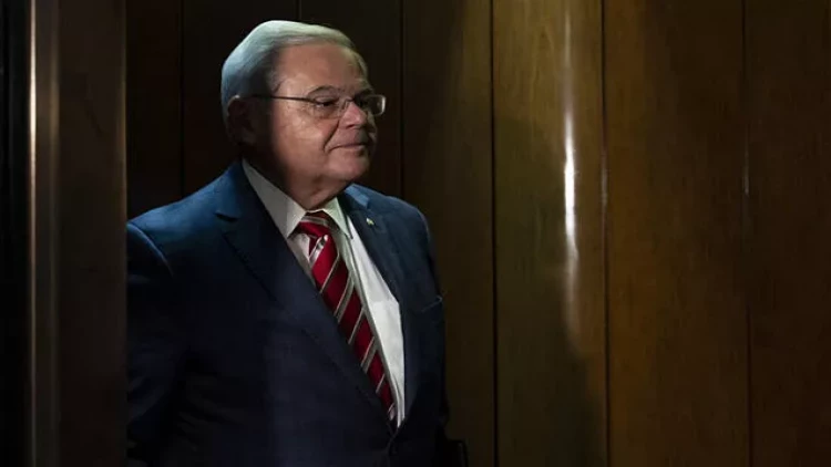 Ermənipərəst senatoru Fil əvəzləyəcək - FOTO