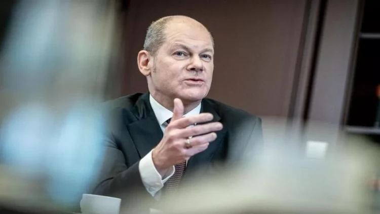 Şoltsdan Ukraynaya yardımın dayandırılmasına reaksiya