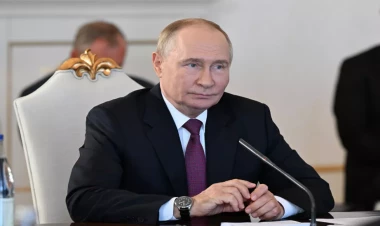 Putin: Geniş tərkibdə iş Bakı və Moskvaya ən yaxın perspektivdə addımları müəyyənləşdirmək imkanı verir