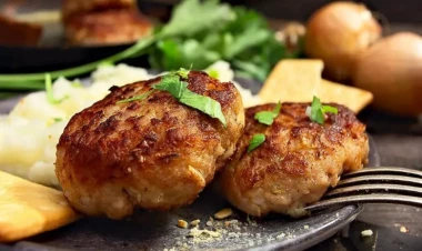 Kotletlərdə yumurtaları nə ilə əvəz etmək olar?