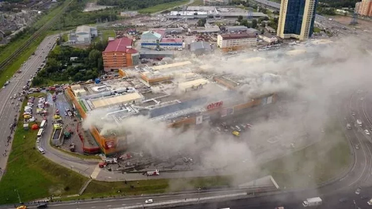 Moskvada ticarət mərkəzi yanır - VİDEO