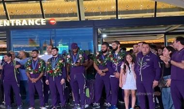 MOK Paris-2024-ün medalçılarını mükafatlandırıb