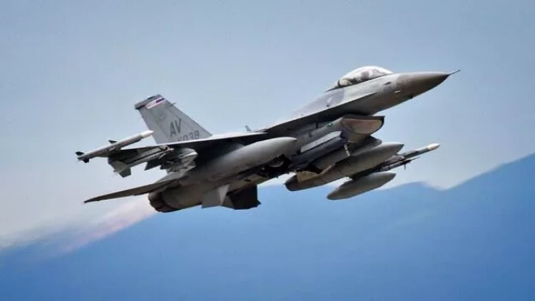 Ukrayna F-16-larla kütləvi hücuma keçəcək - Rus ekspert