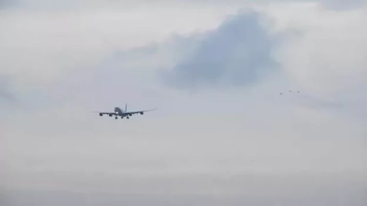 Filippinin hərbi təyyarəsi Çinin hava məkanına daxil oldu