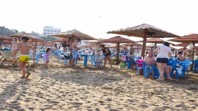 Bakıda çimərlikdən 9 min manatlıq oğurluq edildi