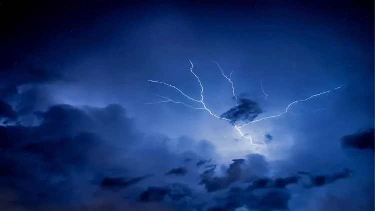 Leysan yağıb, şimşək çaxdı – FAKTİKİ HAVA