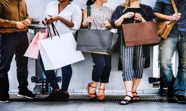 Dünyanın ən məşhur geyim brendi SEÇİLDİ