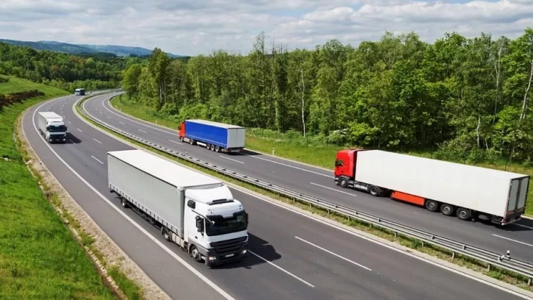 İriqabaritli avtomobillərin normadan artıq yüklənməsinə görə cərimələr artırıldı