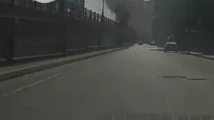 Bakıda maşın yandı - VİDEO