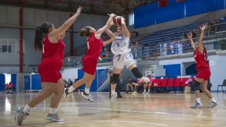 İki basketbolçumuz rəmzi komandada - FOTO