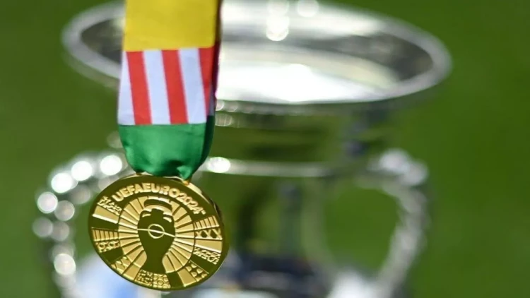 AVRO-2024-ün kuboku və qızıl medalı - FOTO