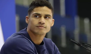 Fransalı müdafiəçi 