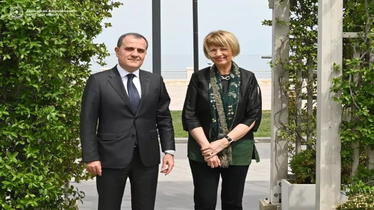 Ceyhun Bayramov Helqa Şmid ilə görüşdü