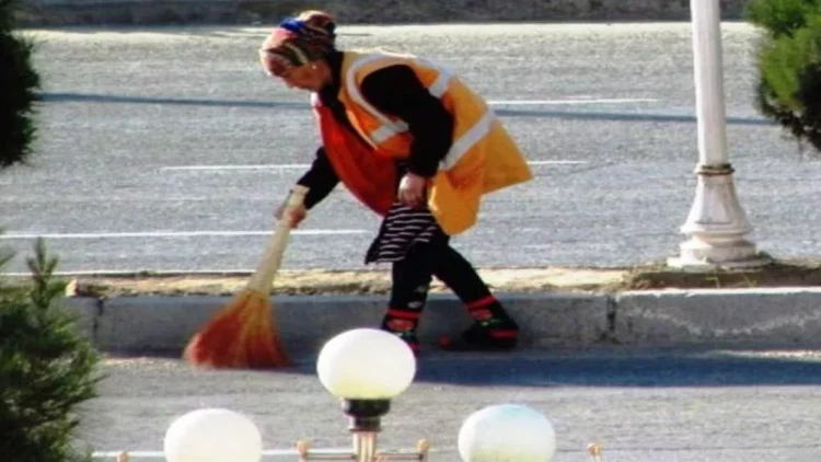 Beyləqanda süpürgəçini maşın vurub öldürdü