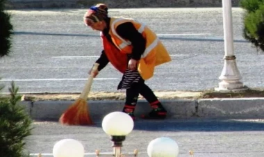 Beyləqanda süpürgəçini maşın vurub öldürdü