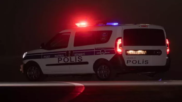 Heyvanları yemləyən atasını öldürdü, gülə-gülə polis maşınına mindi - Azərbaycanda dəhşət - YENİLƏNİB