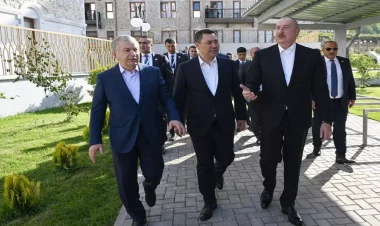 Üç ölkə prezidenti Şuşada gəzintiyə çıxdı - VİDEO - FOTO