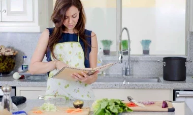 Hər yeməyə qatılır - Görün nə qədər zərərli imiş...