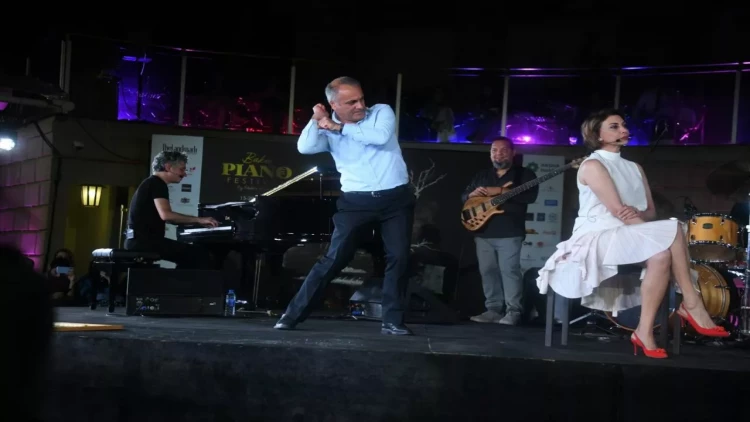 Üçüncü Bakı Piano Festivalı Şahin Növrəslinin konsertinin maraqlı sintezi ilə yadda qaldı - VİDEO - FOTO