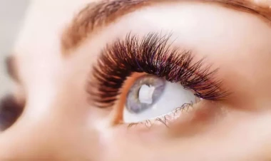 Uzun kirpiklər üçün 7 qida maddəsi